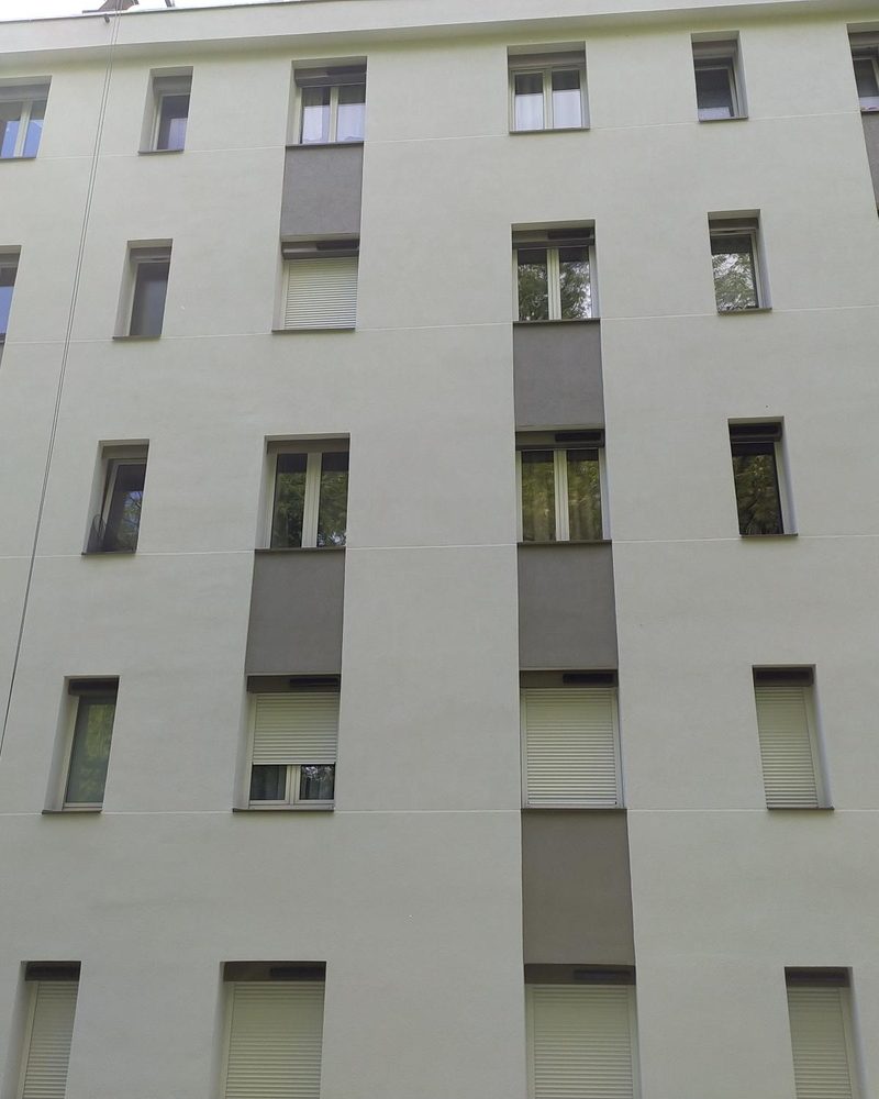 Contrat d'entretien des volets roulants d'un immeuble collectif à Saint-Denis (93) — réparateur volet roulant, dépannage, réparation, motorisation, installation, Île-de-France — Paris 17e Batignolles, Paris 18e Montmartre, Paris 19e La Villette, Paris 20e Belleville Père-Lachaise